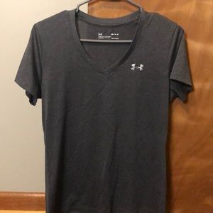 Under Armour vneck Tshirt